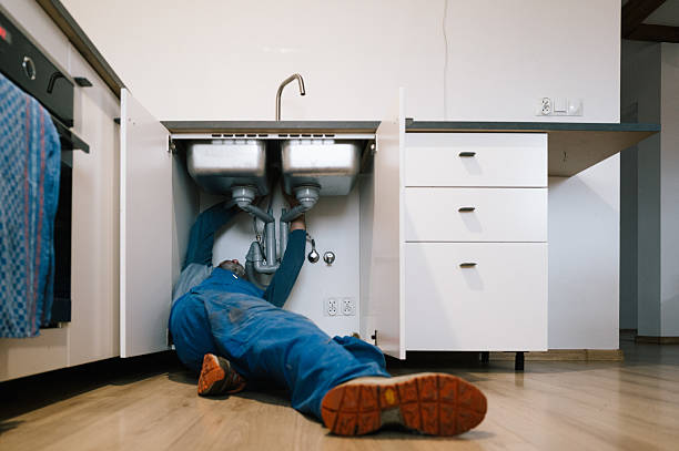 Professional Pipe Repair technician working in Easton, WA